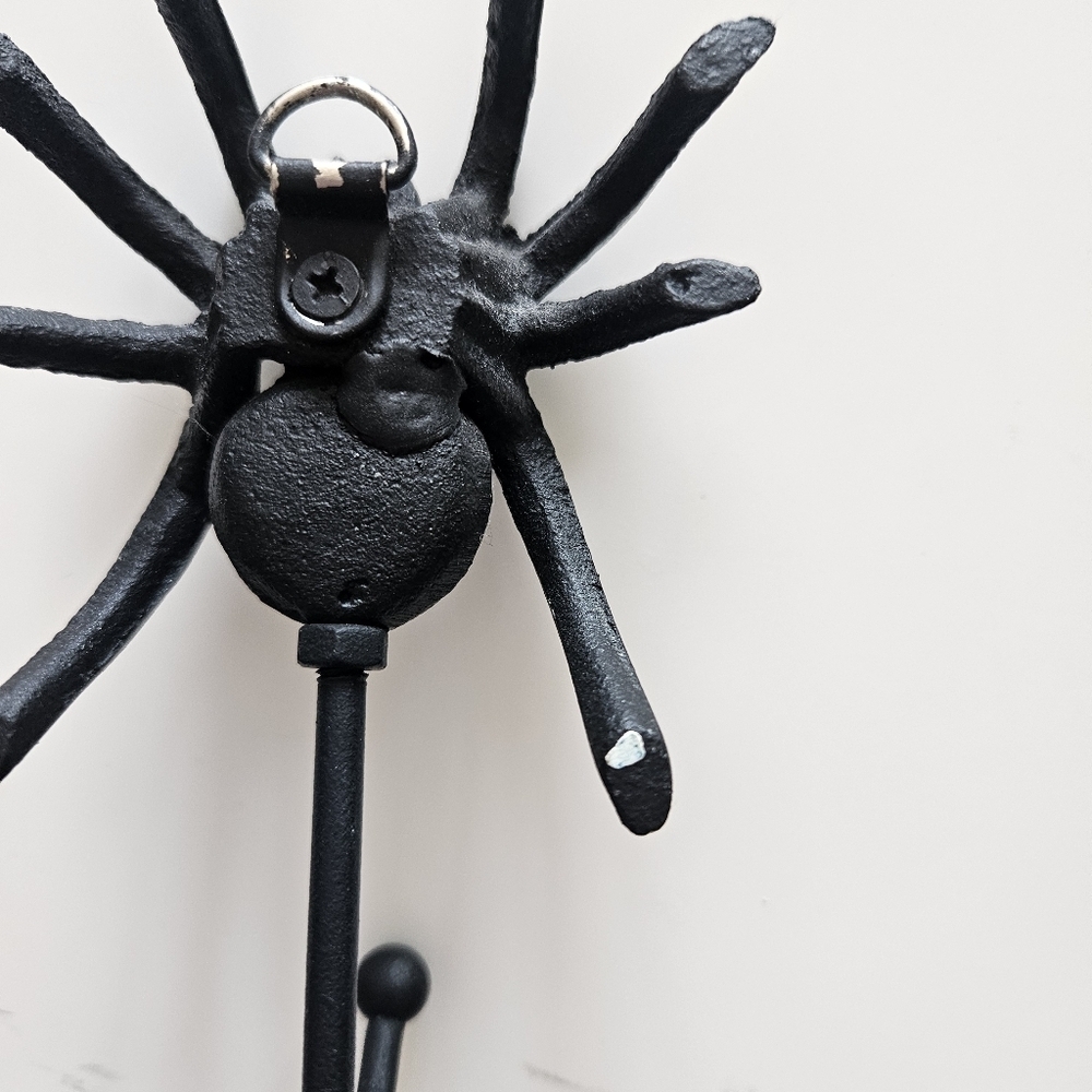 Cast Iron Tarantula Spider Wall Hook - Picture 7 of 7